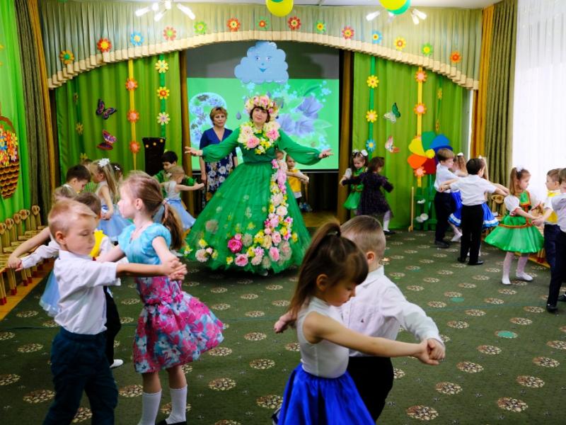 День 8 марта