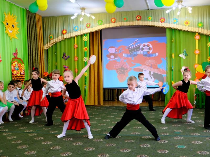 День 8 марта