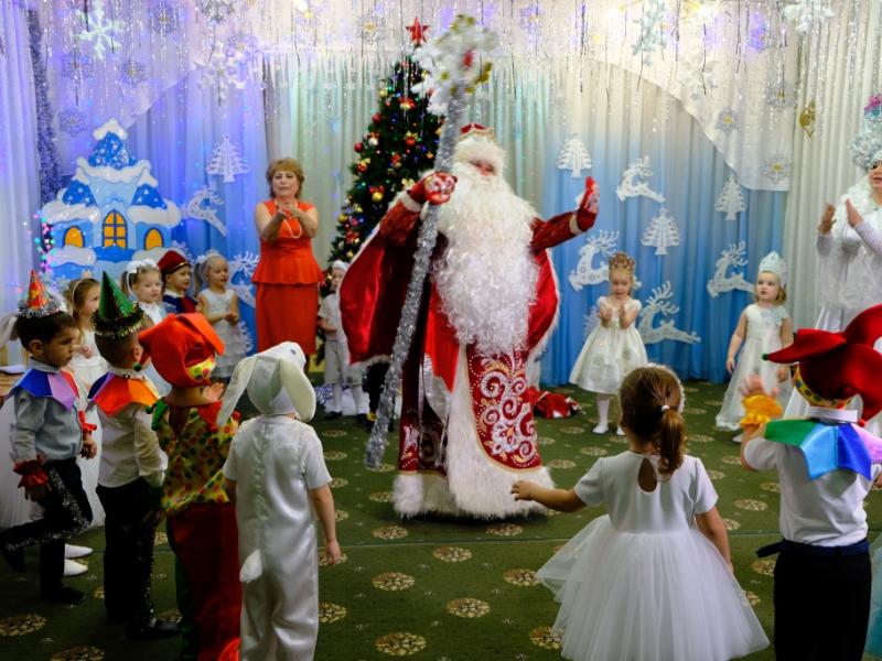 Мы любим праздник Новый год!
